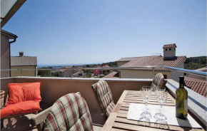 Lovely Apartment In Liznjan With House Sea View